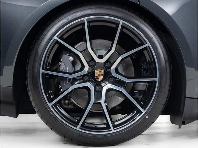 Occasion Porsche Taycan Sport Turismo 320 kW (436 PK) 2024 Vulkaangrijs metallic Sedan