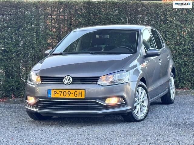 Grijs Occasion 2015 VW Polo Highline Hatchback | € 9.750 (Eerlijke prijs) - Afbeelding 1/4