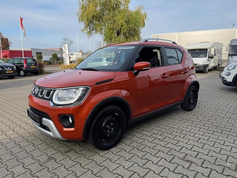 Oranje Gebruikt 2023 Suzuki Ignis Style Hatchback | € 18.995 - Afbeelding 1/4