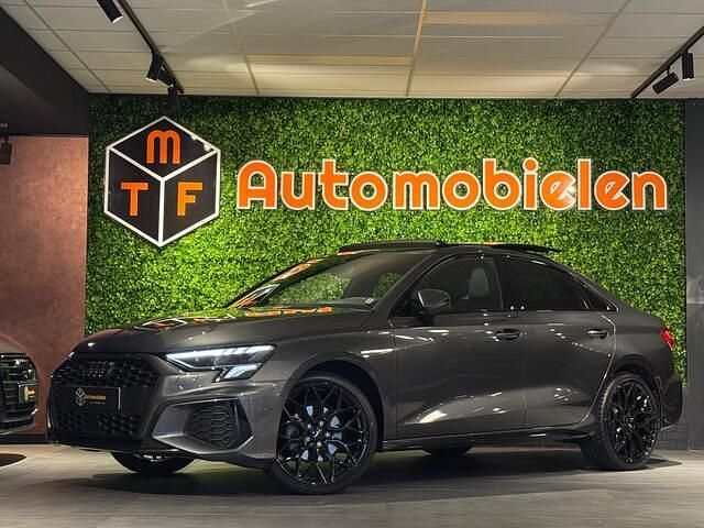 Grijs Gebruikt 2022 Audi A3 S-Line Sedan | € 32.998 (Eerlijke prijs) - Afbeelding 1/4