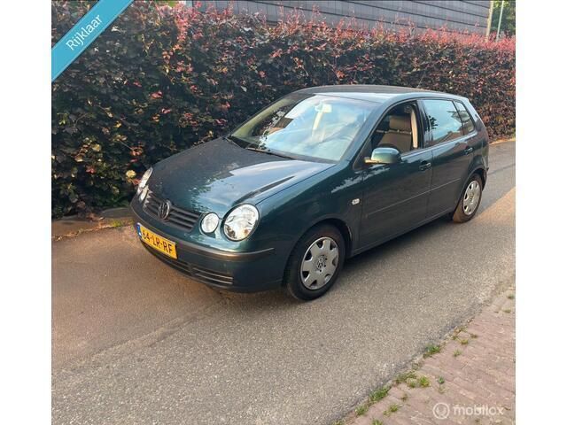 Groen Gebruikt 2003 VW Polo Hatchback | € 2.500 (Eerlijke prijs) - Afbeelding 1/4