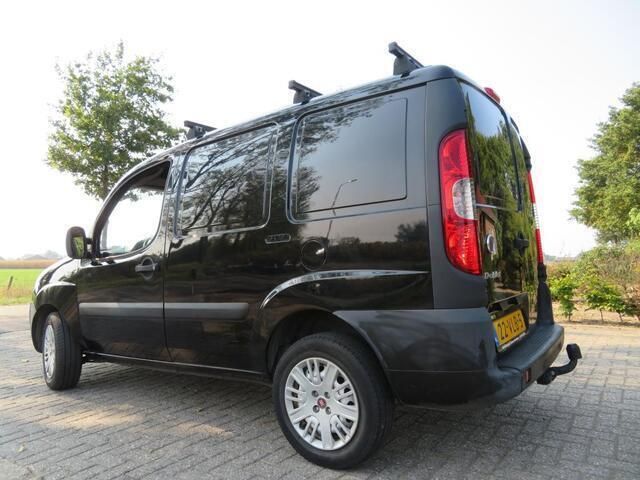 Occasion Fiat Doblò 77 PK (56 kW) 2007 Zwart MPV