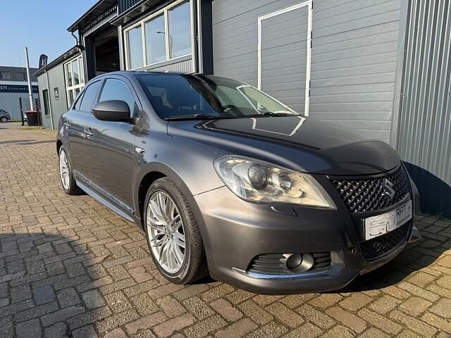 Occasion Suzuki Kizashi Sport 178 PK (130 kW) 2011 Grijs (metallic) Sedan