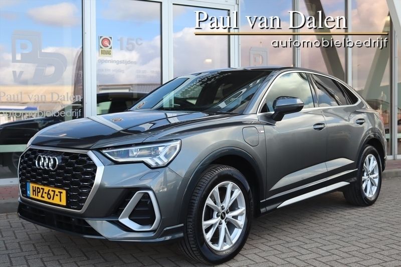 Grijs Gebruikt 2022 Audi Q3 S-Line SUV | € 37.790 - Afbeelding 1/4