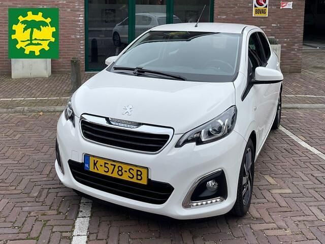 Wit Gebruikt 2021 Peugeot 108 Allure Hatchback | € 10.250 (Eerlijke prijs) - Afbeelding 1/4
