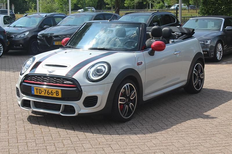 Occasion Mini John Cooper Works Cabriolet Chili 233 PK (171 kW) 2018 Wit Cabriolet