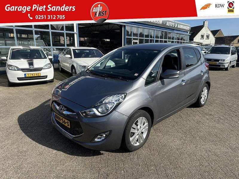 Grijs Gebruikt 2012 Hyundai ix20 MPV | € 9.950 (Eerlijke prijs) - Afbeelding 1/3