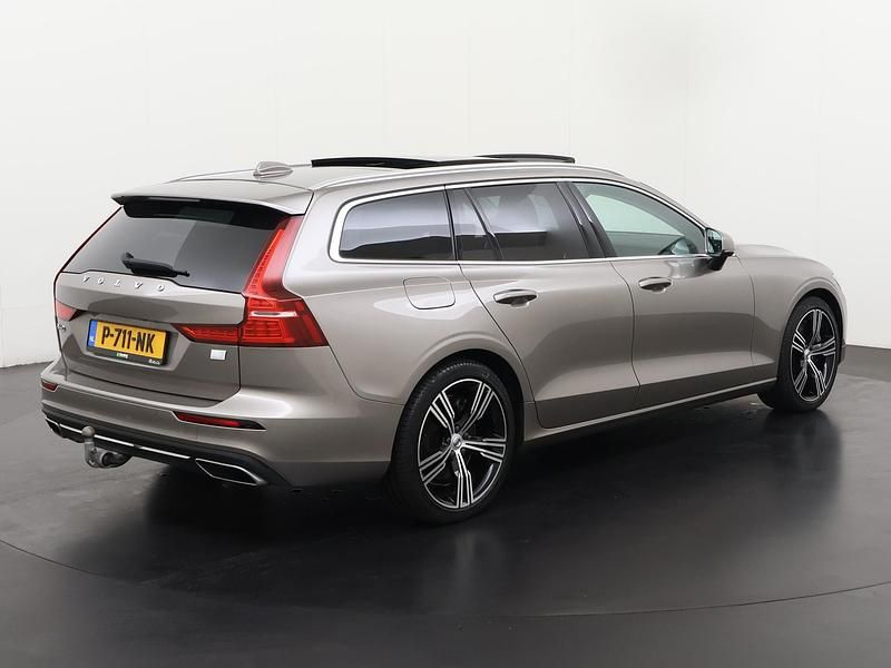 Occasion Volvo V60 R-Design 2022 Grijs Stationwagen