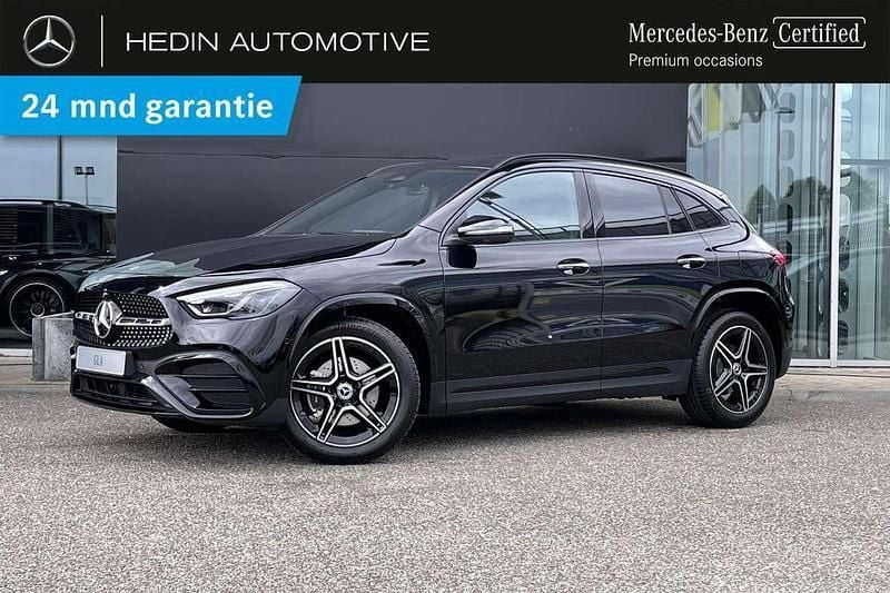 Zwart Nieuw 2025 Mercedes GLA180 Business SUV | € 60.500 (Eerlijke prijs) - Afbeelding 1/3
