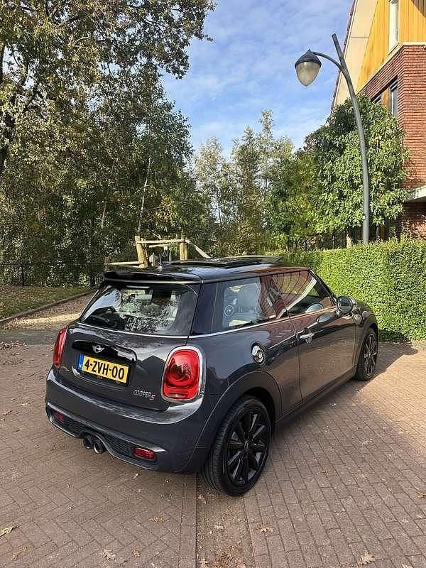 Grijs Gebruikt 2015 Mini Cooper S Hatchback | € 13.000 (Eerlijke prijs) - Afbeelding 1/4