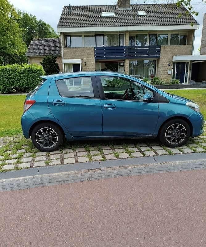 Occasion Toyota Yaris 69 PK (50 kW) 2011 Groen Hatchback