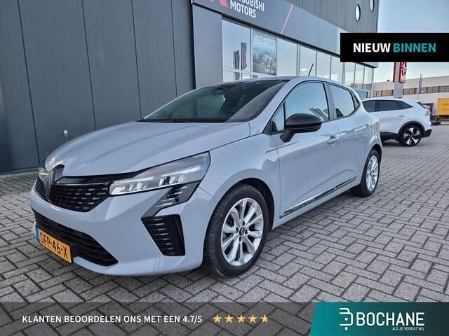 Grijs Occasion 2024 Renault Clio V Evolution Hatchback | € 18.400 (Eerlijke prijs) - Afbeelding 1/4