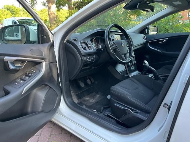 Occasion Volvo V40 Kinetic 114 PK (83 kW) 2012 Wit Stationwagen