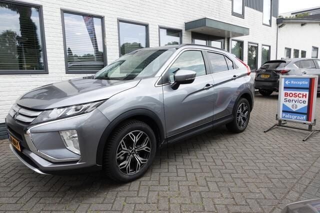 Grijs Gebruikt 2019 Mitsubishi Eclipse Cross SUV | € 19.950 (Eerlijke prijs) - Afbeelding 1/4