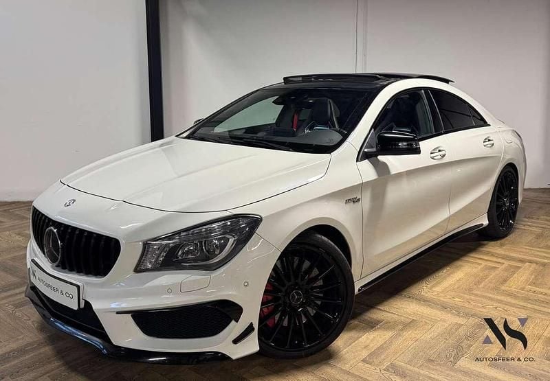 Wit Gebruikt 2015 Mercedes CLA45 AMG AMG Sedan | € 21.940 (Goede deal) - Afbeelding 1/4