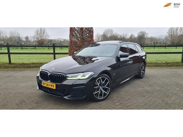 Zwart Occasion 2020 BMW 530 Executive Stationwagen | € 35.950 (Eerlijke prijs) - Afbeelding 1/4