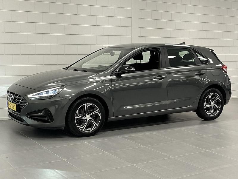 Occasion Hyundai i30 Comfort 120 PK (88 kW) 2021 Grijs Hatchback