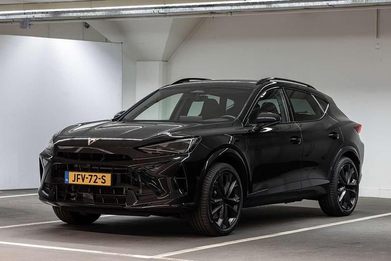 Zwart Occasion 2025 Cupra Formentor VZ SUV | € 47.990 (Duur) - Afbeelding 1/4