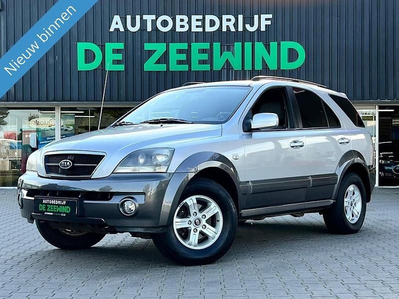 Grijs Gebruikt 2005 Kia Sorento SUV | € 2.399 (Eerlijke prijs) - Afbeelding 1/3