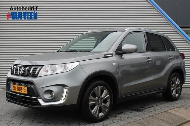 Grijs Gebruikt 2019 Suzuki Vitara SUV | € 16.945 (Eerlijke prijs) - Afbeelding 1/4