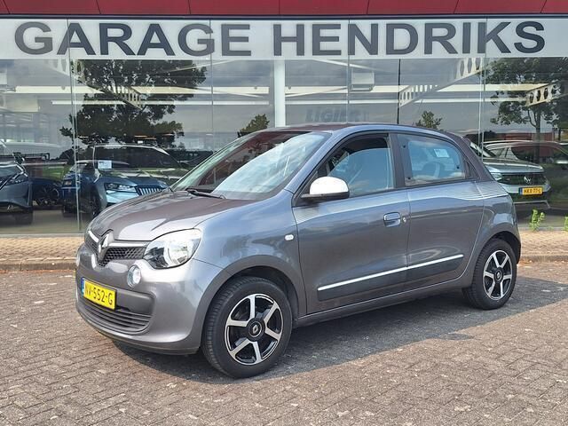 Grijs Gebruikt 2017 Renault Twingo Collection Hatchback | € 8.250 (Eerlijke prijs) - Afbeelding 1/4