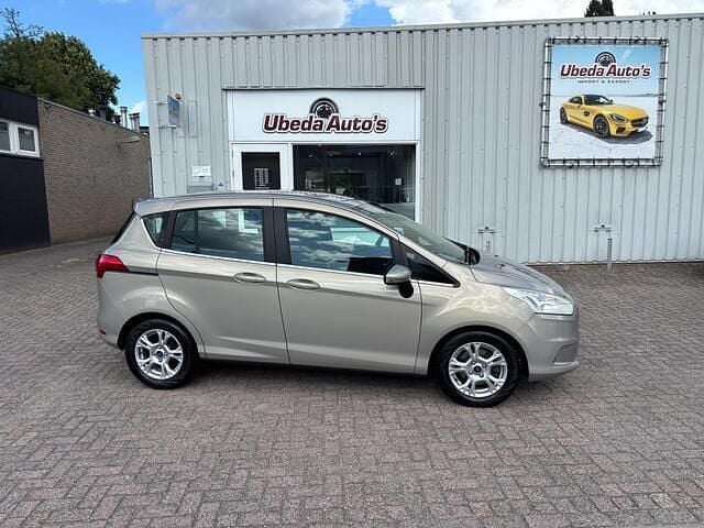 Grijs Gebruikt 2014 Ford B-MAX Titanium MPV | € 10.999 (Eerlijke prijs) - Afbeelding 1/4