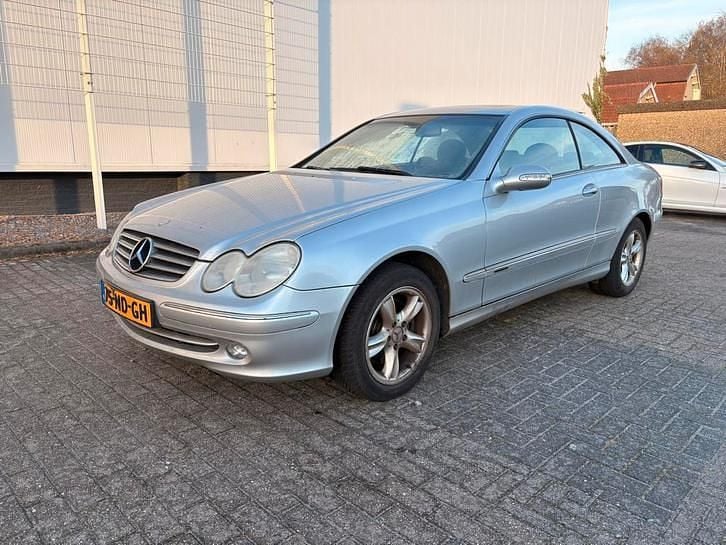 Gebruikt 2002 Mercedes CLK240 Coupé | € 2.250 (Goede deal) - Afbeelding 1/4