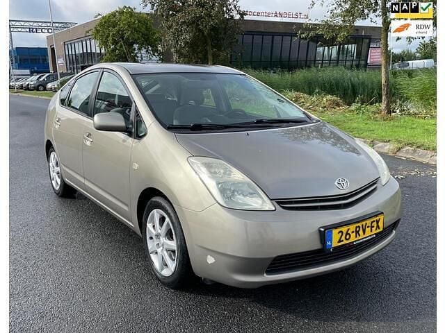 Beige Gebruikt 2005 Toyota Prius Hatchback | € 4.950 (Eerlijke prijs) - Afbeelding 1/4