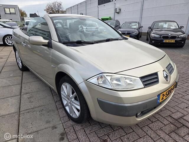 Occasion Renault Mégane Cabriolet Luxe 135 PK (99 kW) 2004 Beige Cabriolet