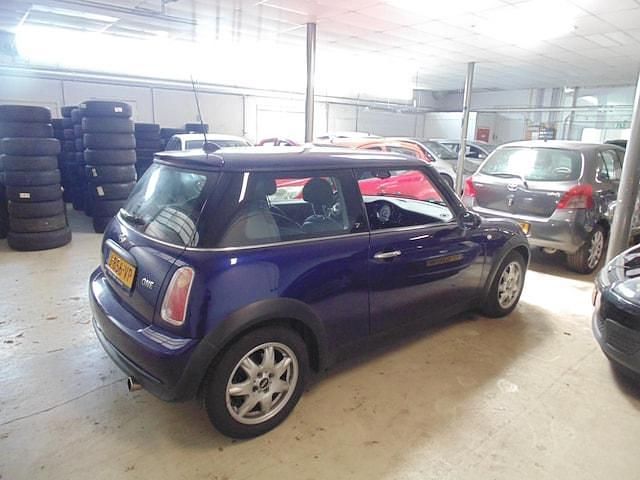 Occasion Mini ONE 90 PK (66 kW) 2006 Blauw Hatchback