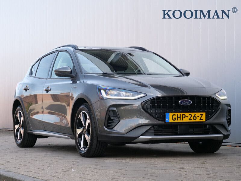 Grijs Gebruikt 2024 Ford Focus Active Stationwagen | € 28.450 (Eerlijke prijs) - Afbeelding 1/4