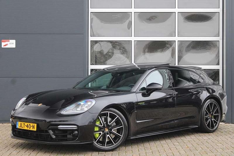 Zwart (metallic) Gebruikt 2019 Porsche Panamera Sport Turismo Stationwagen | € 61.900 (Goede deal) - Afbeelding 1/4