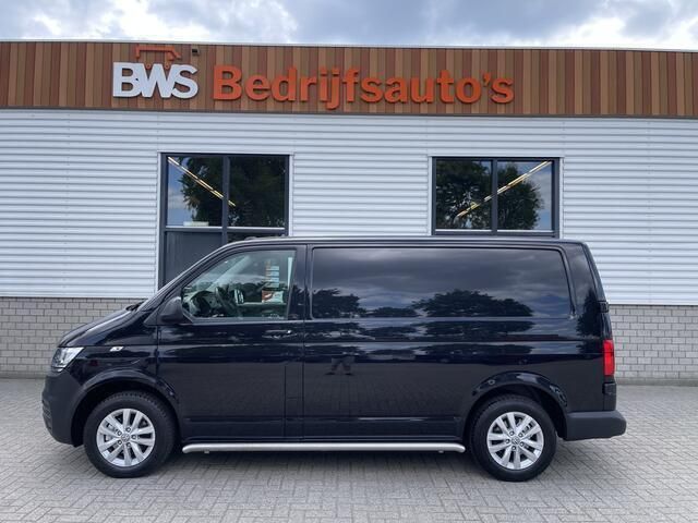 Zwart Gebruikt 2021 VW T6.1 Business Van | € 20.950 (Goede deal) - Afbeelding 1/4
