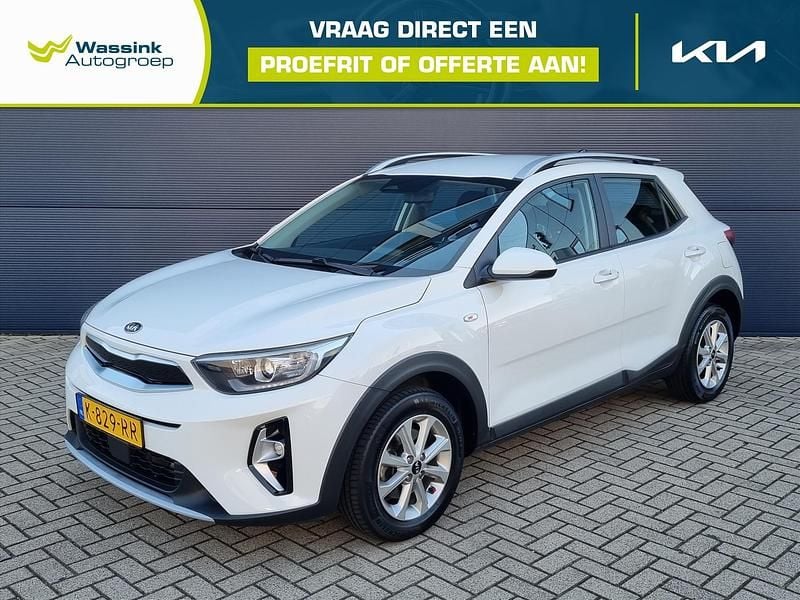 Wit Gebruikt 2021 Kia Stonic SUV | € 16.440 (Eerlijke prijs) - Afbeelding 1/4