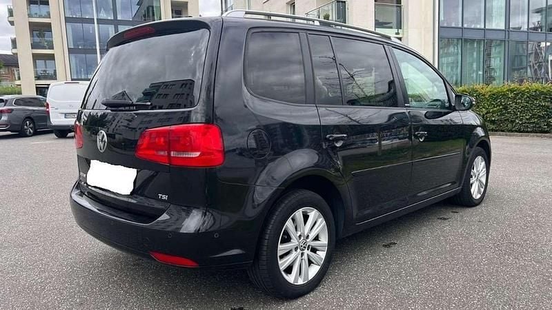 Zwart Gebruikt 2010 VW Touran MPV | € 3.000 (Super prijs) - Afbeelding 1/4