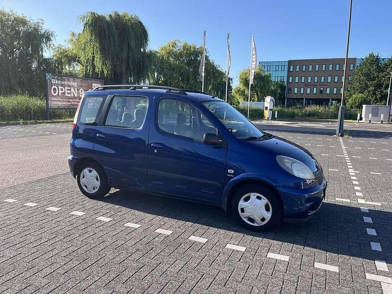 Occasion Toyota Yaris Sol 86 PK (63 kW) 2001 Blauw Stationwagen