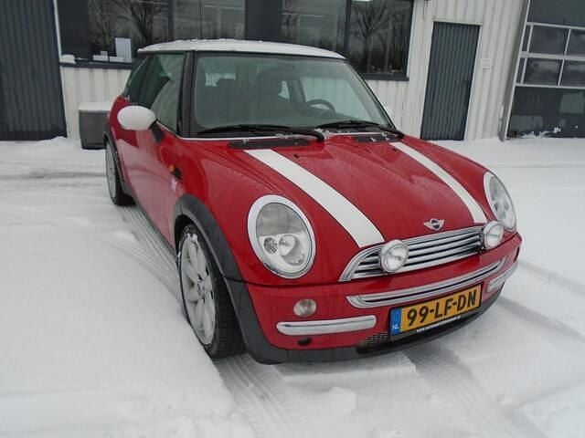Rood Gebruikt 2002 Mini Cooper Hatchback | € 2.500 (Duur) - Afbeelding 1/4