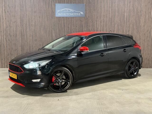 Zwart Gebruikt 2016 Ford Focus Hatchback | € 9.900 (Goede deal) - Afbeelding 1/4
