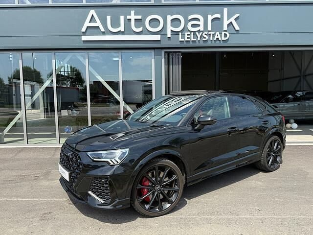 Zwart Gebruikt 2022 Audi Q3 Sportback Black Edition SUV | € 67.500 (Eerlijke prijs) - Afbeelding 1/4
