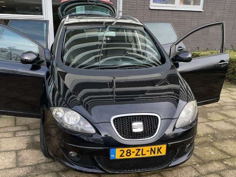 Zwart Gebruikt 2008 Seat Altea XL Stylance MPV | € 2.300 (Eerlijke prijs) - Afbeelding 1/4