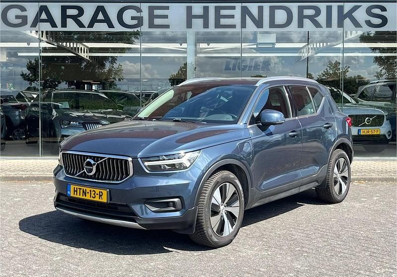 Blauw Gebruikt 2020 Volvo XC40 Inscription SUV | € 28.945 (Goede deal) - Afbeelding 1/4