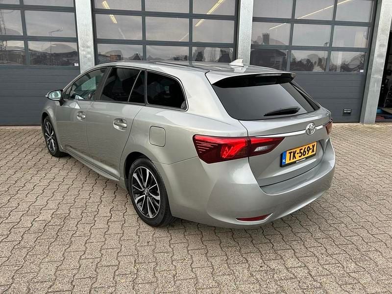 Occasion Toyota Avensis Skyview Edition 147 PK (108 kW) 2018 Grijs Stationwagen