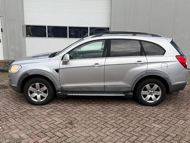 Grijs Gebruikt 2008 Chevrolet Captiva SUV | € 2.950 (Eerlijke prijs) - Afbeelding 1/4