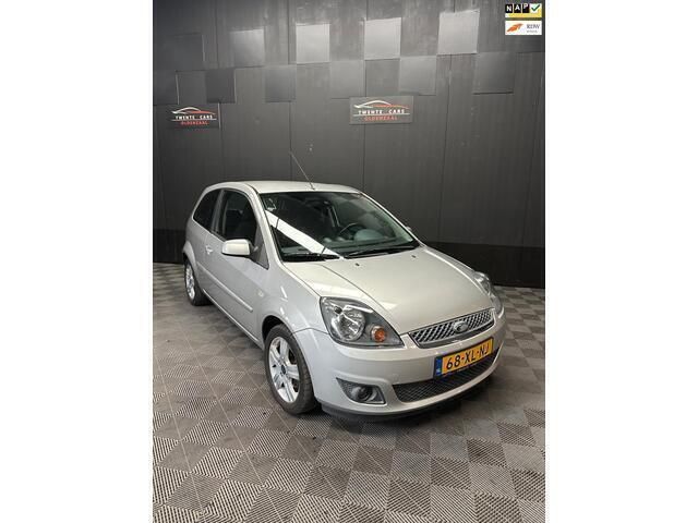 Grijs Gebruikt 2007 Ford Fiesta Futura Hatchback | € 1.450 (Eerlijke prijs) - Afbeelding 1/4