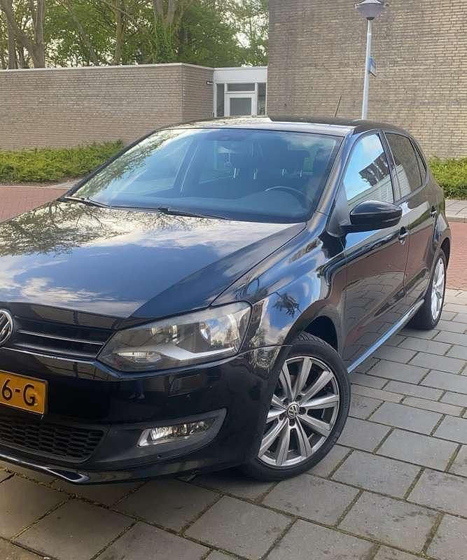 Zwart Gebruikt 2009 VW Polo Trendline Hatchback | € 3.000 (Eerlijke prijs) - Afbeelding 1/4