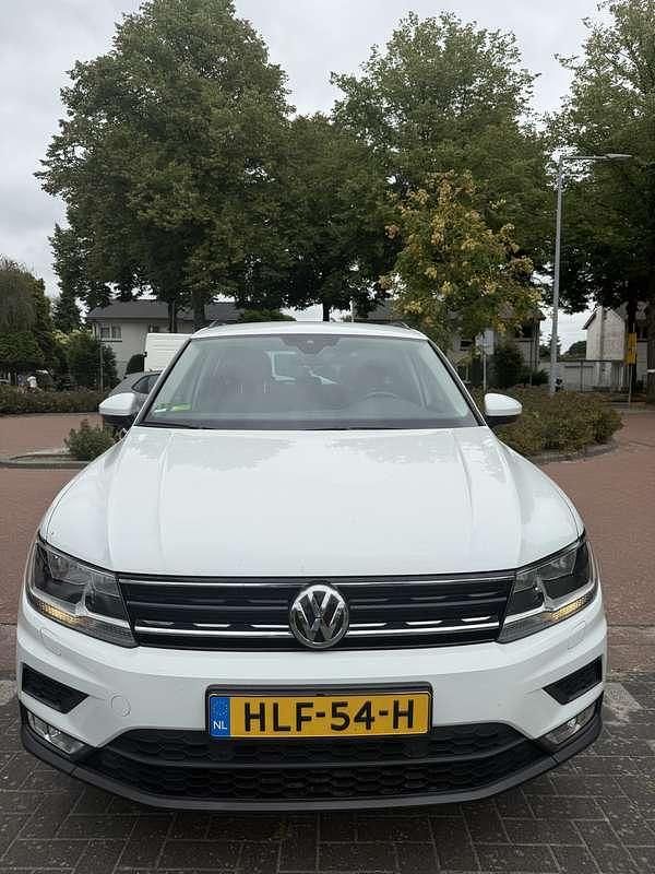 Wit Gebruikt 2016 VW Tiguan Comfortline SUV | € 18.500 (Eerlijke prijs) - Afbeelding 1/4