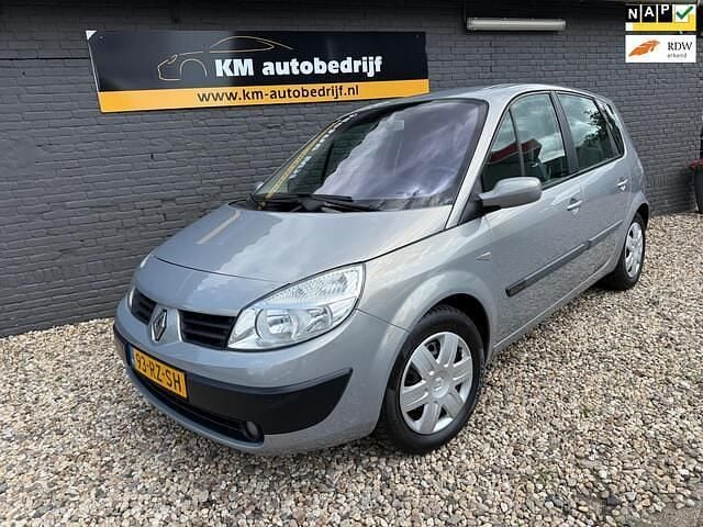 Beige Gebruikt 2005 Renault Scénic II Dynamique MPV | € 1.450 (Goede deal) - Afbeelding 1/4