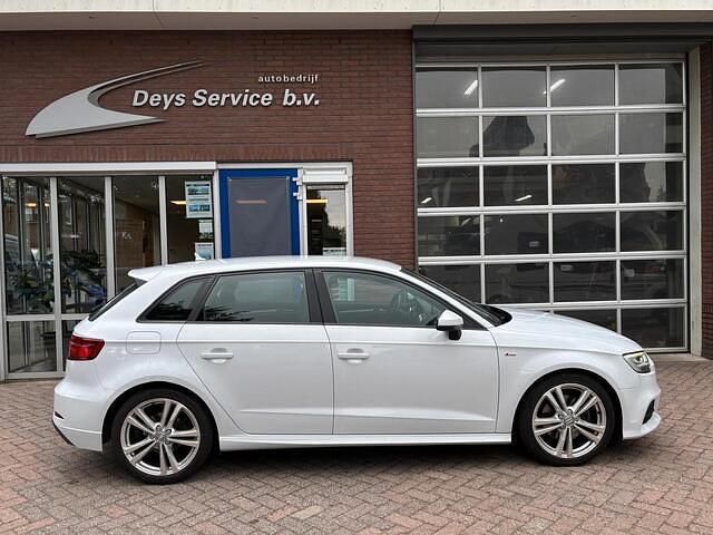 Occasion Audi A3 Sportback S-Line 191 PK (140 kW) 2017 Wit Hatchback