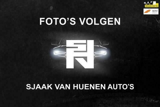 Grijs Gebruikt 2017 Audi A4 Black Edition Stationwagen | € 36.950 - Afbeelding 1/4