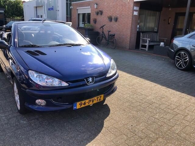 Occasion Peugeot 206 CC 136 PK (100 kW) 2005 Blauw Cabriolet